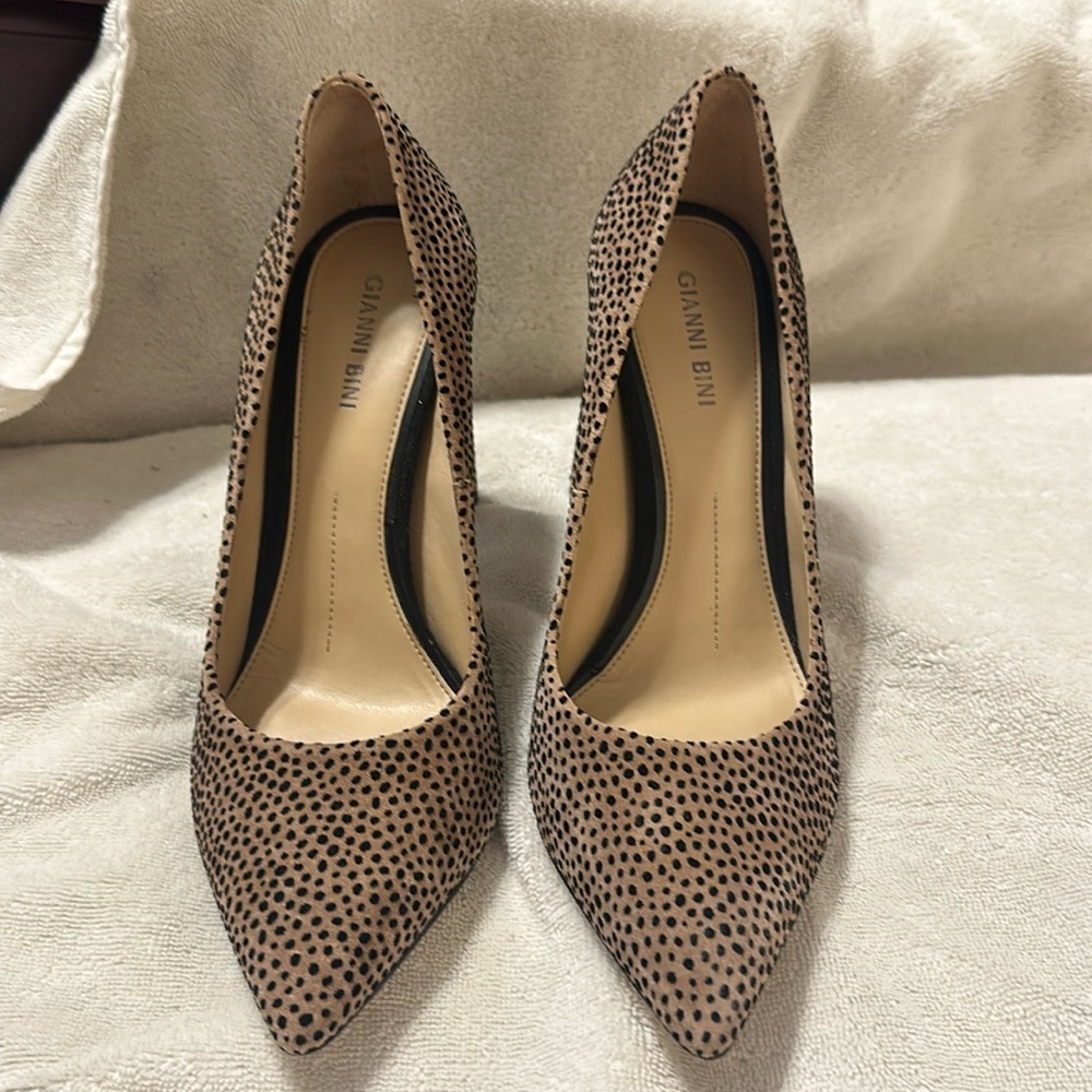 Gianni Bini-Kaislie Suede Cheetah Print Block Heel